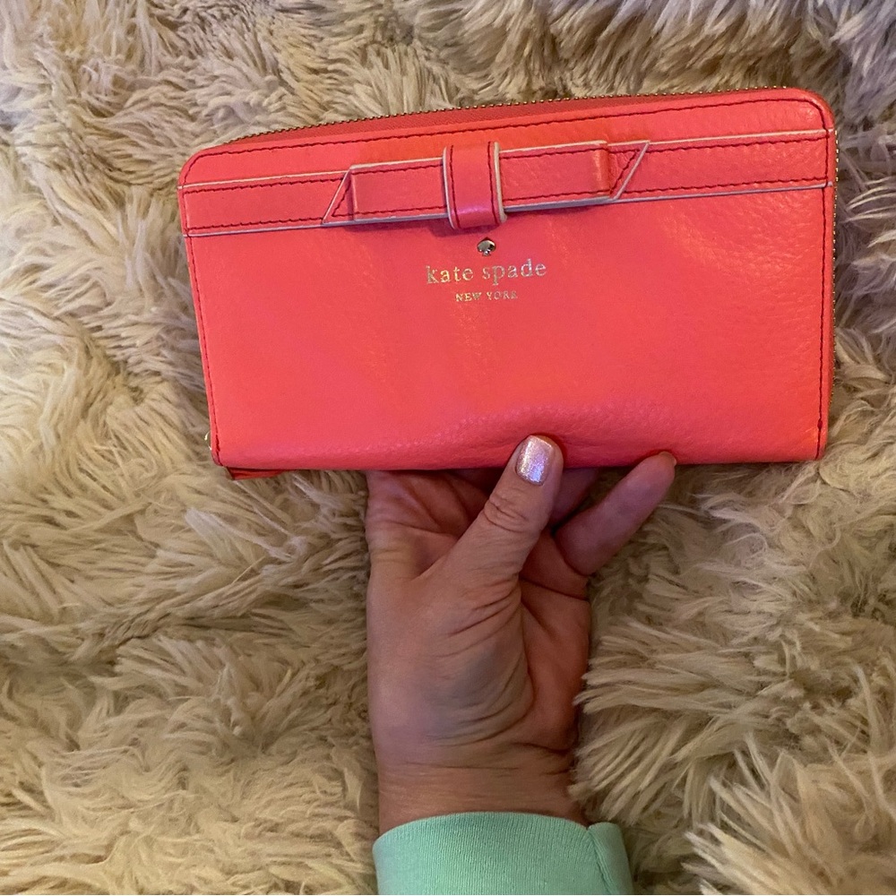 GUC Kate Spade Vibrant Pink Bow Wallet
